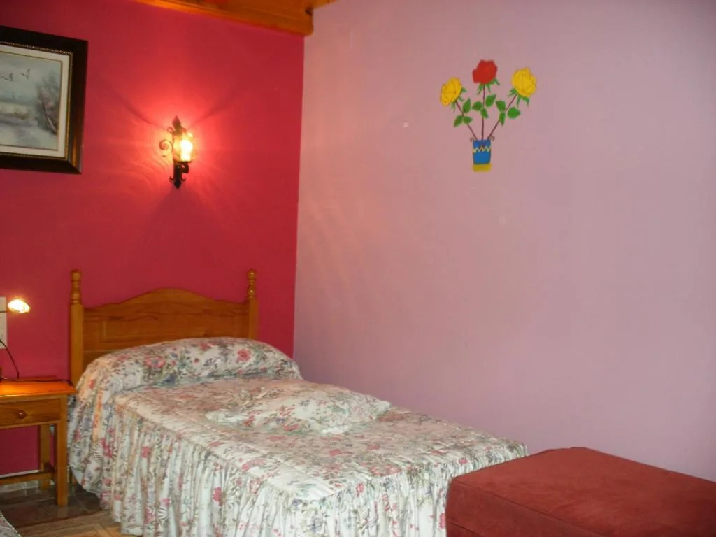 Dreibettzimmer — Hotel Ca de Graus
