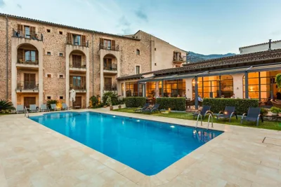 Hotel Ca'l Bisbe — 照片 2
