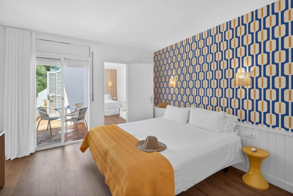 Suite con terraza — Hotel Cadaqués1962 by Fimedhotels