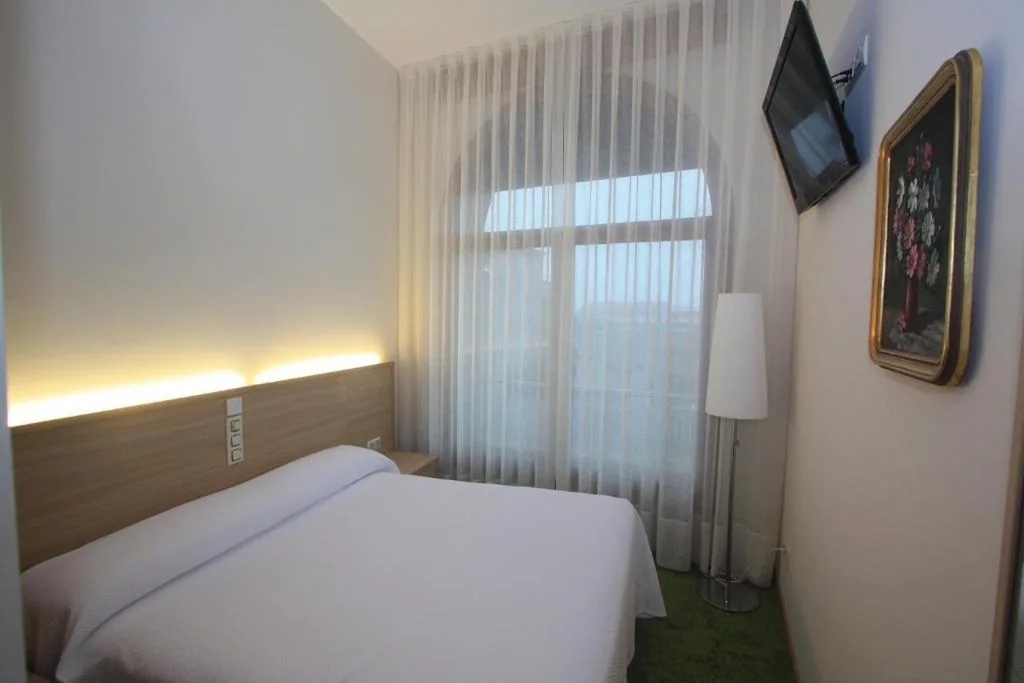 Kleine tweepersoonskamer — Hotel Cal Piteu