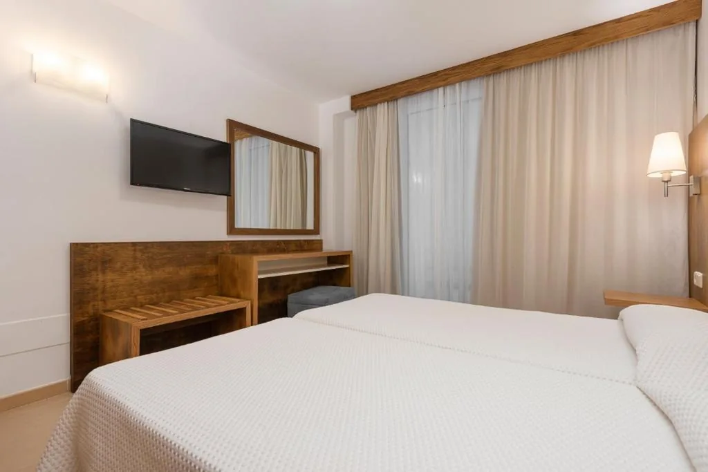 Camera Suite con cucina — Hotel Cala Bona