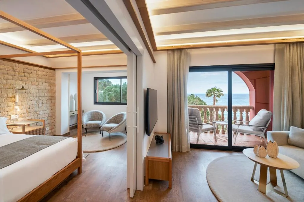 Suite con vista mare — Hotel Cala del Pi - Adults Only