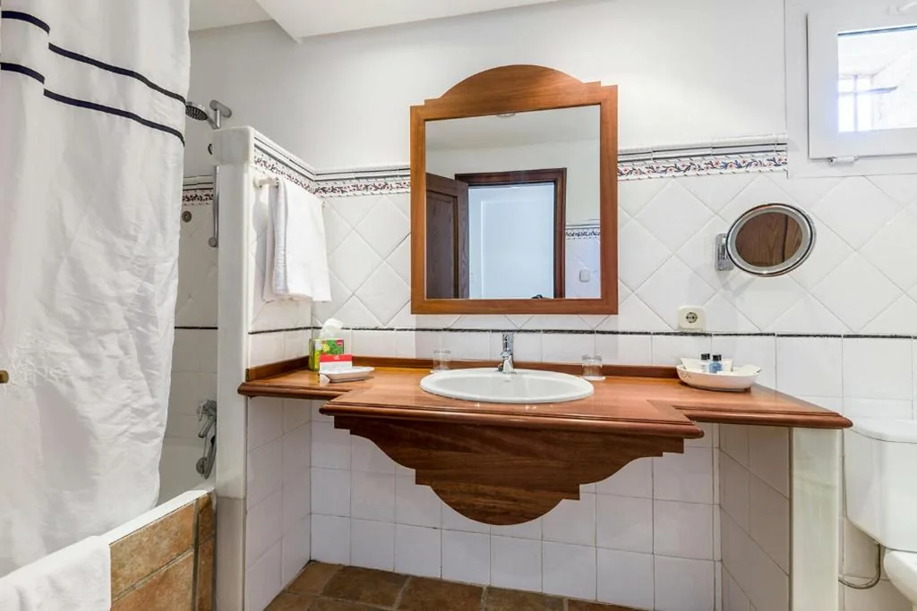 标准单人间 — Hotel Cala Sant Vicenç - Adults Only