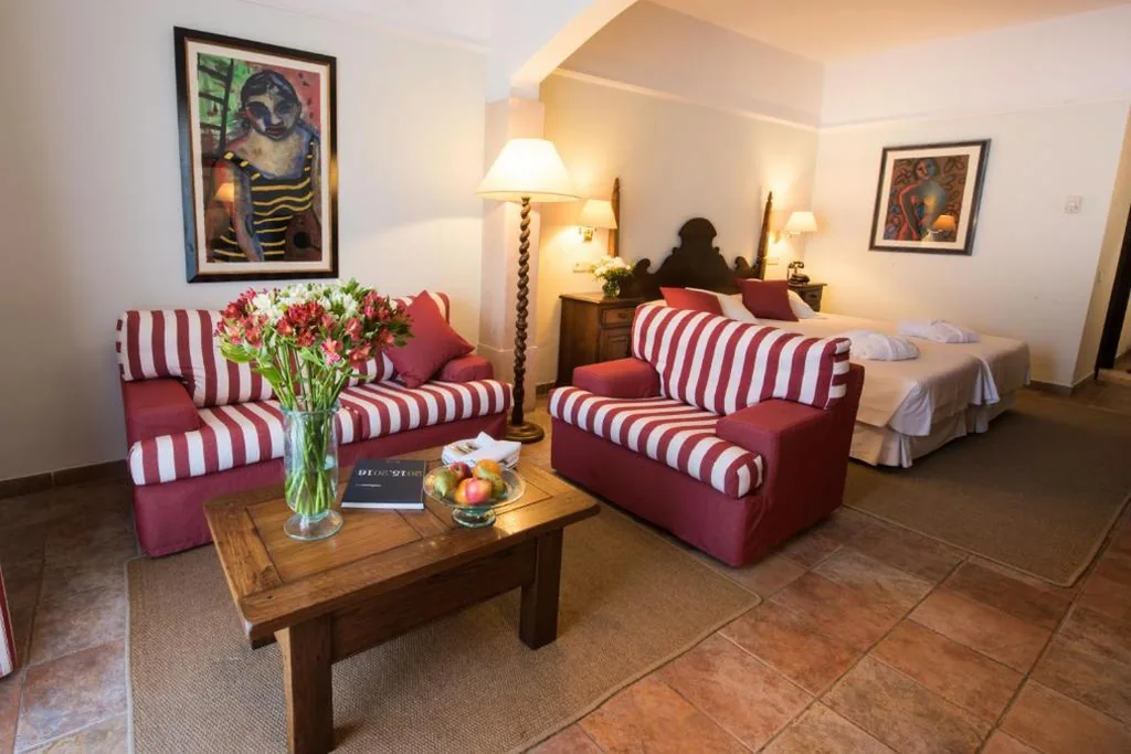 带露台的Junior Suite — Hotel Cala Sant Vicenç - Adults Only