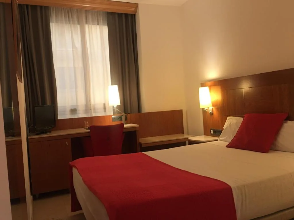 Single Room — Hotel Calasanz