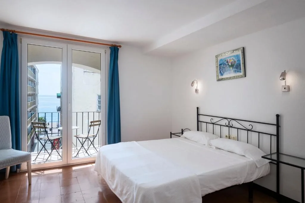 Habitación Doble Deluxe con vistas al mar - 1 o 2 camas — Hotel Caleta