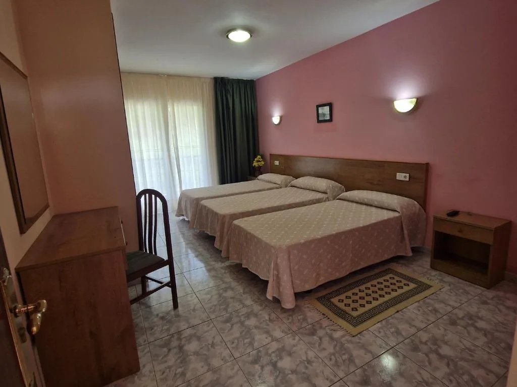 Quarto Triplo — Hotel Campestre Chamuiñas