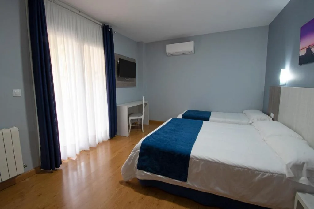 Dreibettzimmer — Hotel Campomar