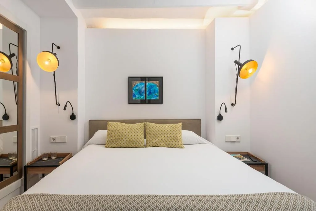 Habitación Doble Deluxe con vistas a la piscina — Hotel Can Quetglas