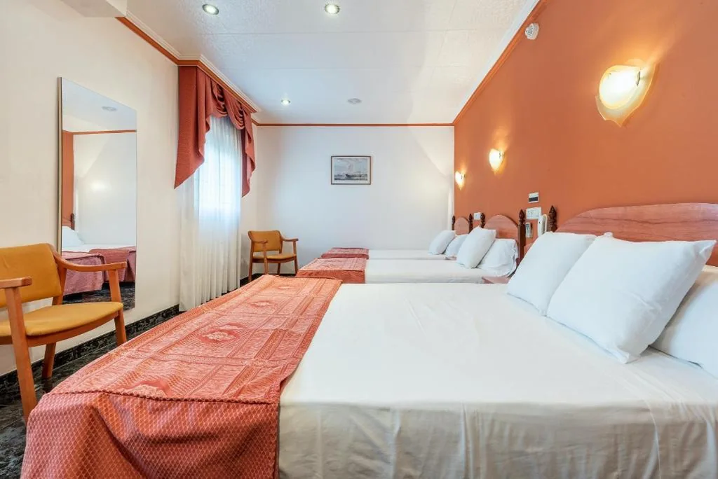Camera familiare — Hotel Canadá by Dynamic Hotels