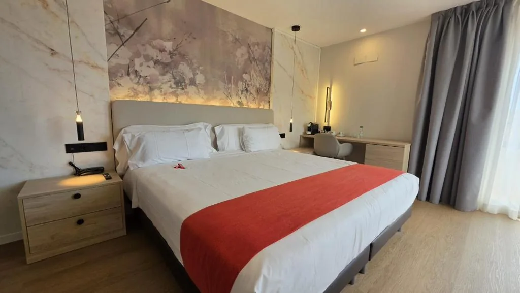 Suite Privilege with Terrace — Hotel Canal Olímpic