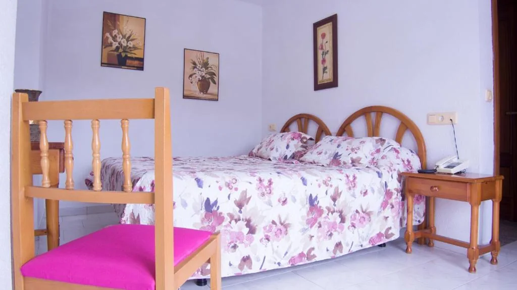 Double Room with Balcony — Hotel Candano