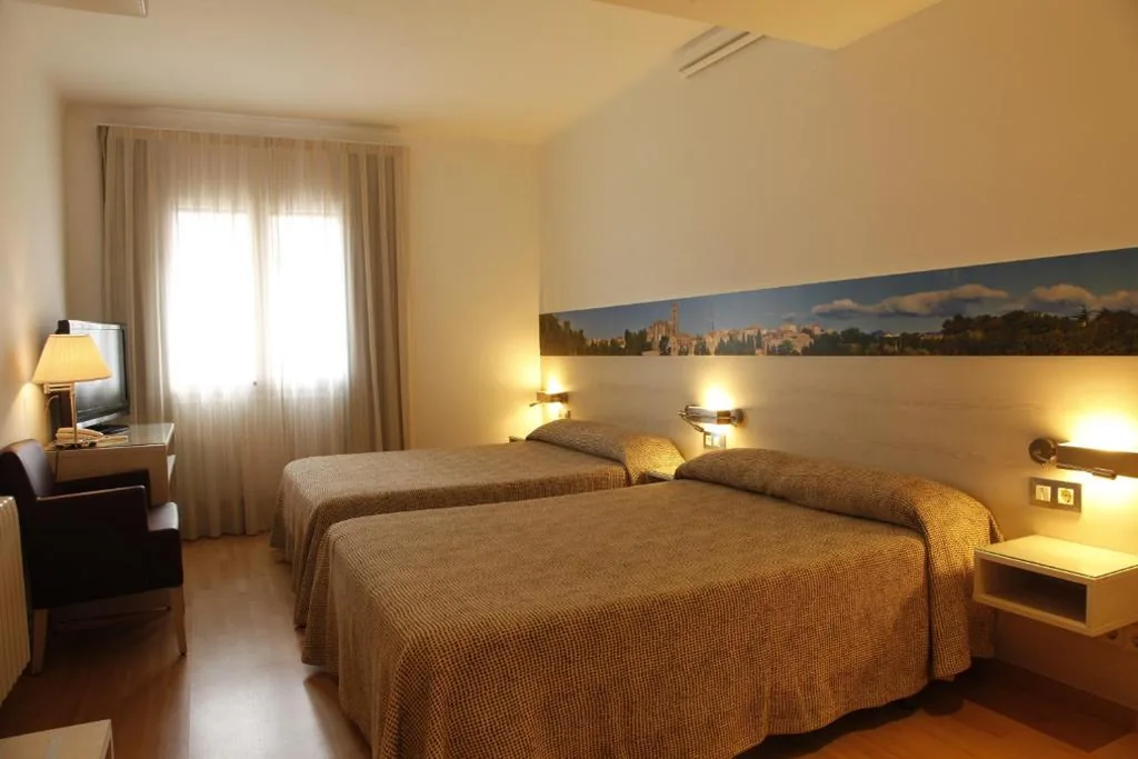 Habitación Triple — Hotel Canet