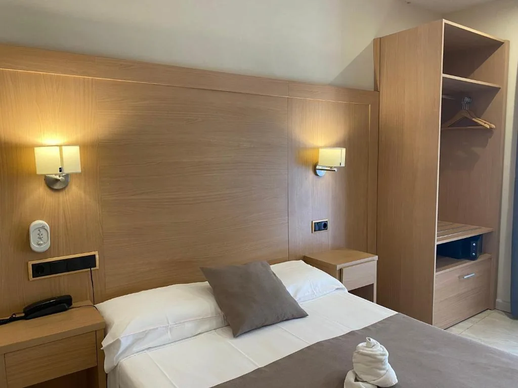 Habitación Doble — Hotel Cantón