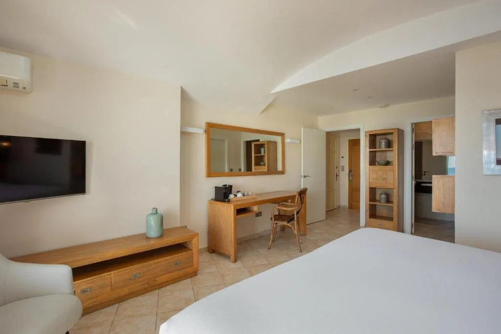 Quadruple Room with Sea View — Hotel Cap Roig & Spa by Brava Hoteles