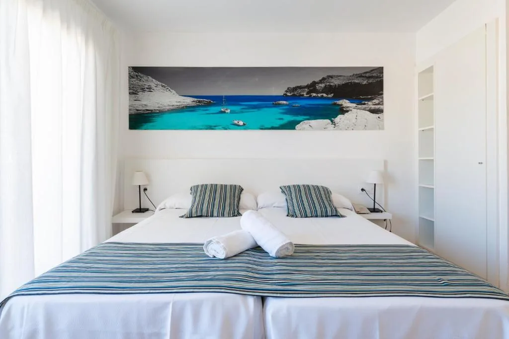 Habitación Doble con balcón - 2 camas — Hotel Capri Pollensa