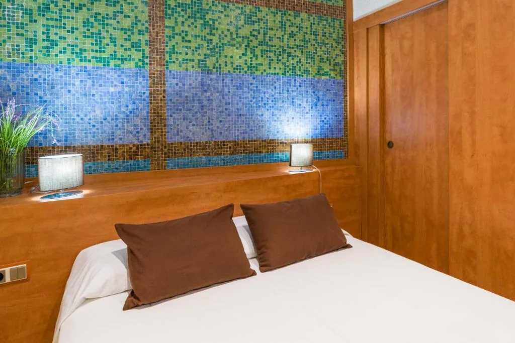 Chambre intérieure avec baignoire — Hotel Capri