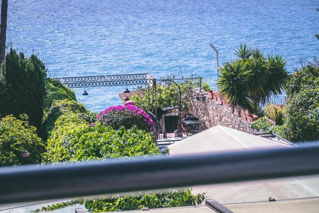 Suite Deluxe avec vue sur la mer — Hotel Carabeo