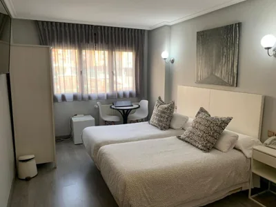 Hotel Carbayon — Foto 2