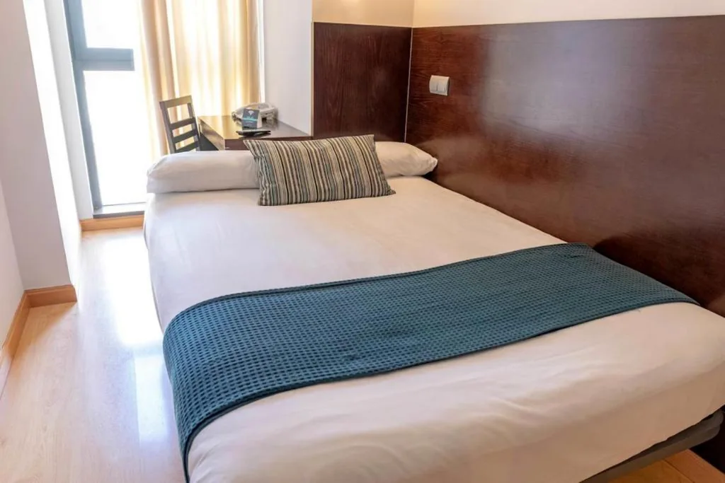 Einzelzimmer — Hotel Cardeña by gaiarooms