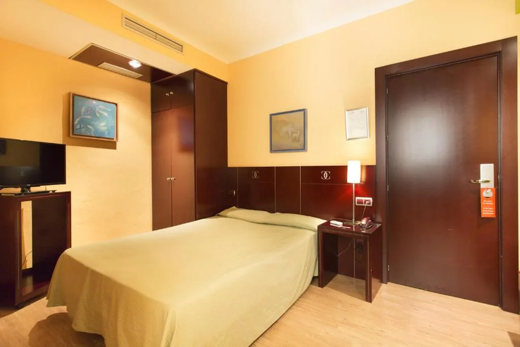 Chambre individuelle — Hotel Carlos V