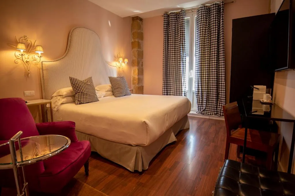 Doppelzimmer – 1 oder 2 Betten — Hotel Carmen Boutique