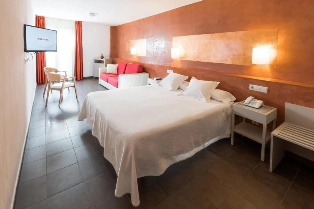Suite Junior con balcón — Hotel Carmen
