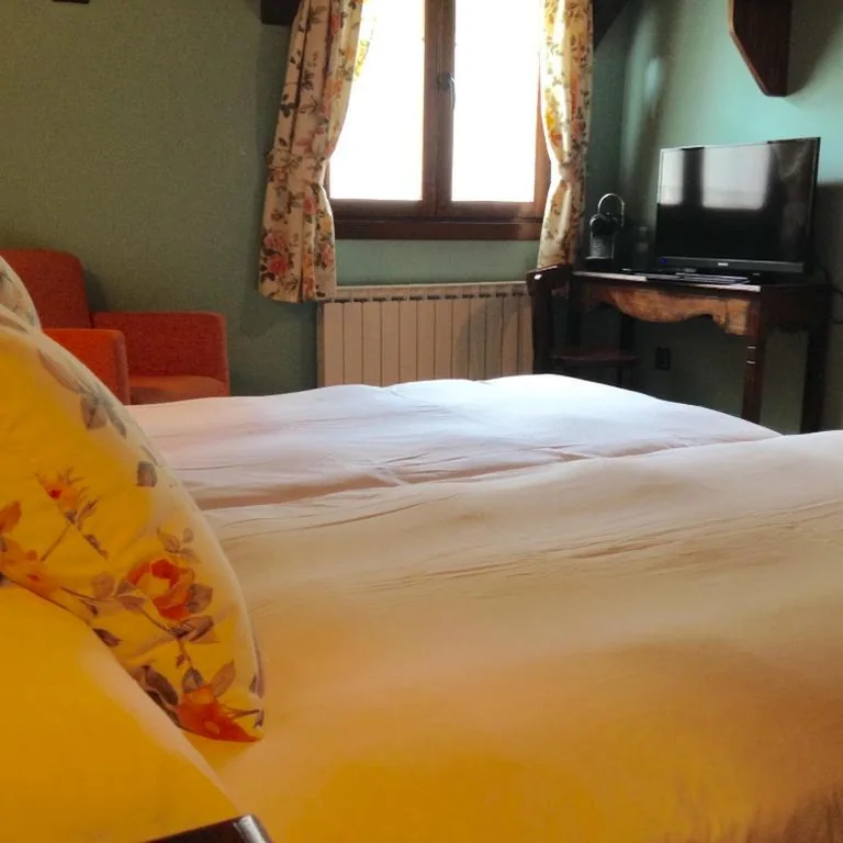 Doppelzimmer – 2 Betten — Hotel Casa Arcas