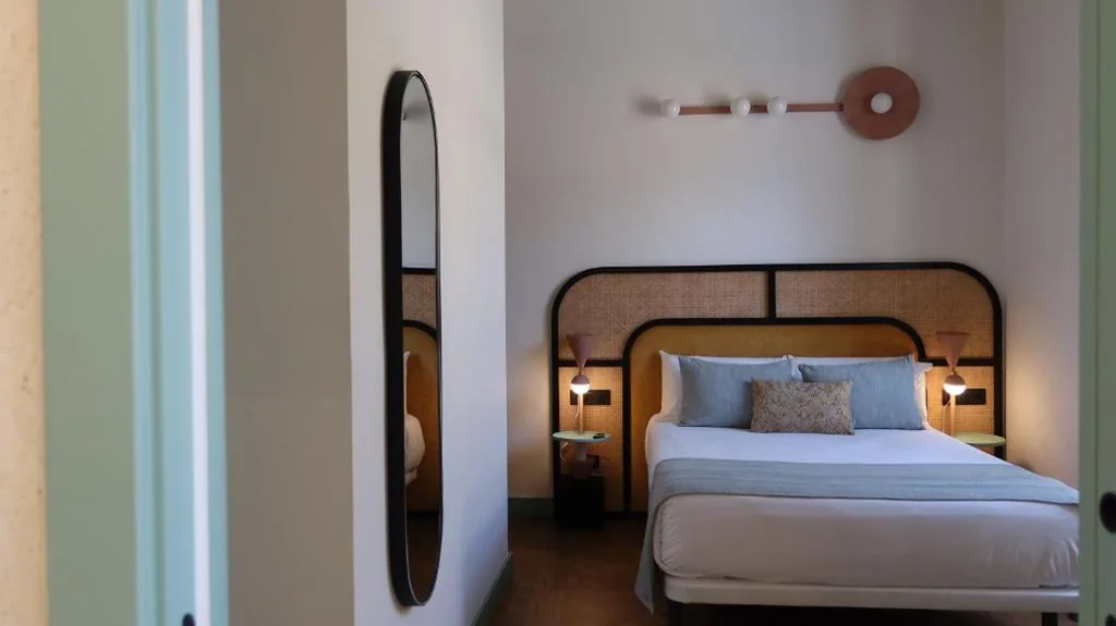 Chambre double avec balcon — Hotel Casa Beatas
