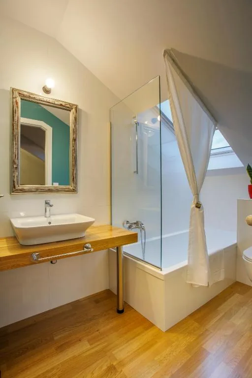 Deluxe-Doppelzimmer – 2 Doppelbetten — Hotel Casa da Galbana