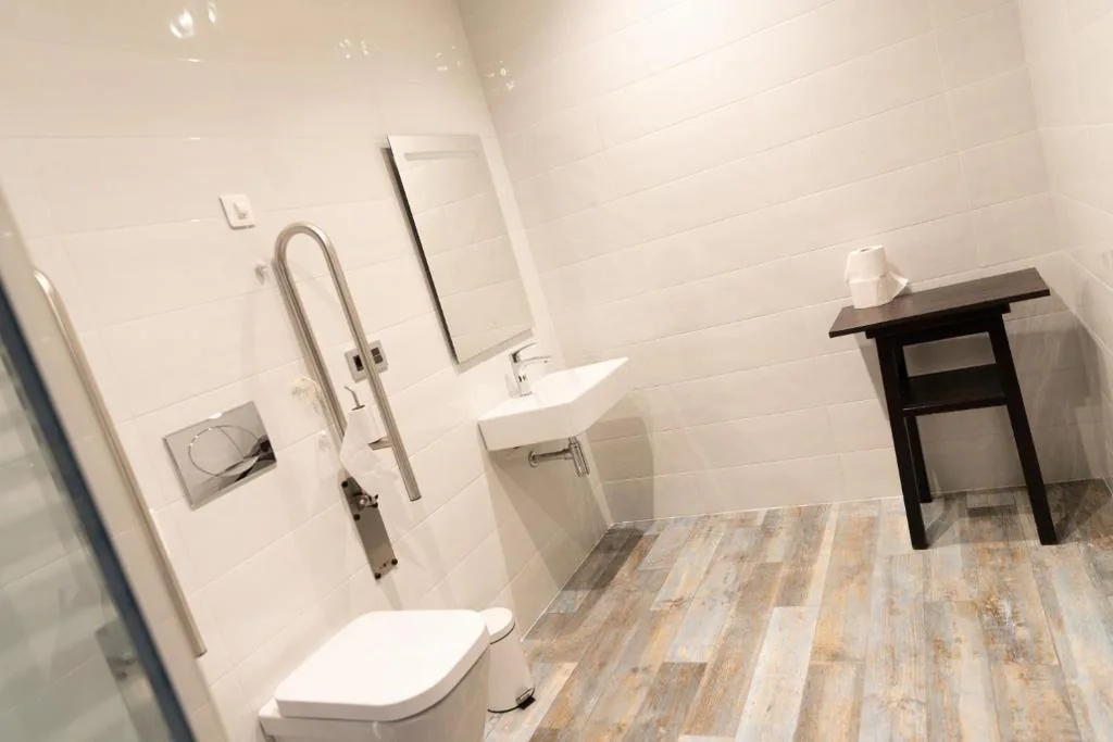 Quarto Duplo Adaptado para Pessoas com Mobilidade Reduzida - 2 camas — Hotel Casa da Luz