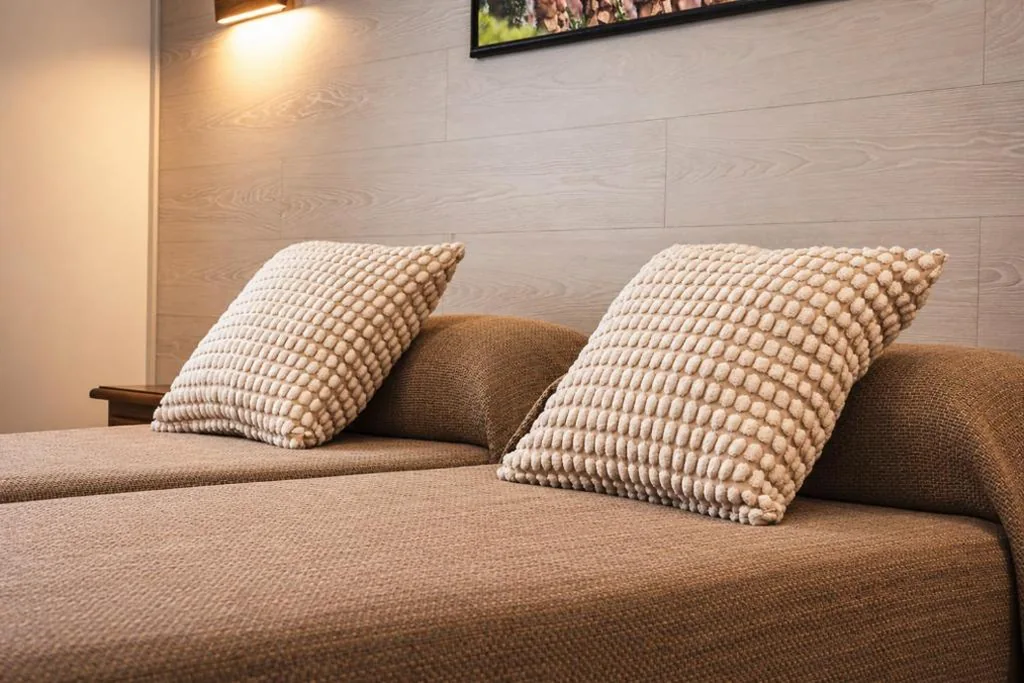 Tweepersoonskamer met 1 of 2 bedden — Hotel Casa Duaner