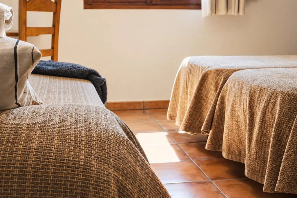 Driepersoonskamer — Hotel Casa Duaner