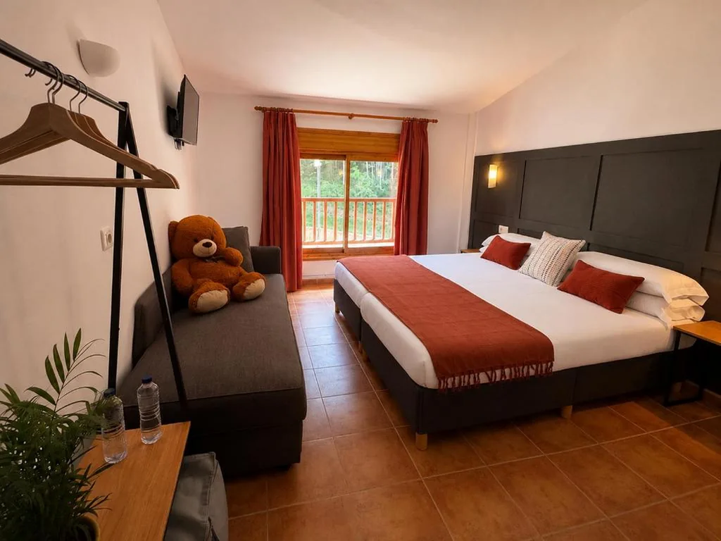 Habitación Doble con cama supletoria - 2 camas — Hotel Casa Eira B&B