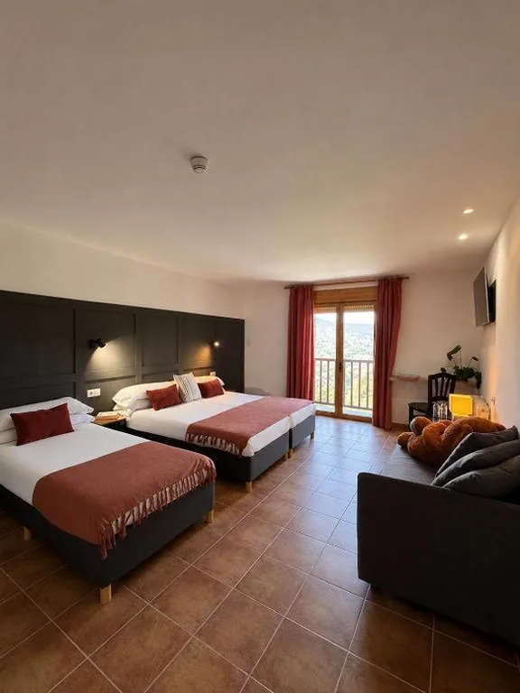 Habitación Familiar Confort — Hotel Casa Eira B&B
