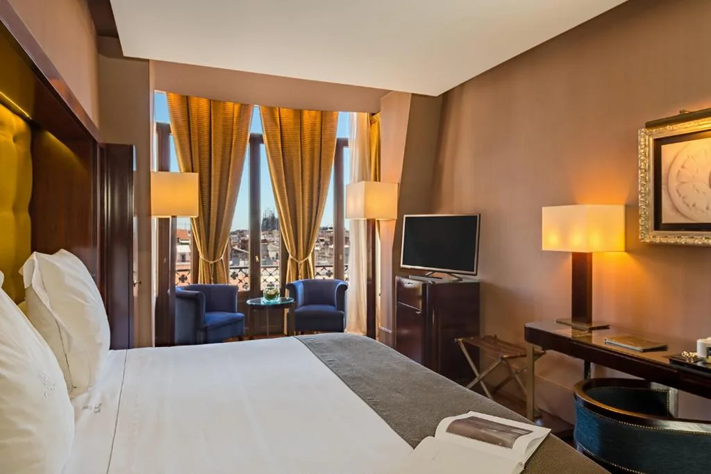 Kamer met oudejaarsgaladiner - 1 of 2 bedden — Hotel Casa Fuster G.L Monumento