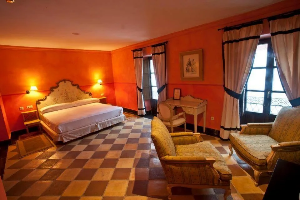 Habitación Doble con balcón — Hotel Casa Henrietta