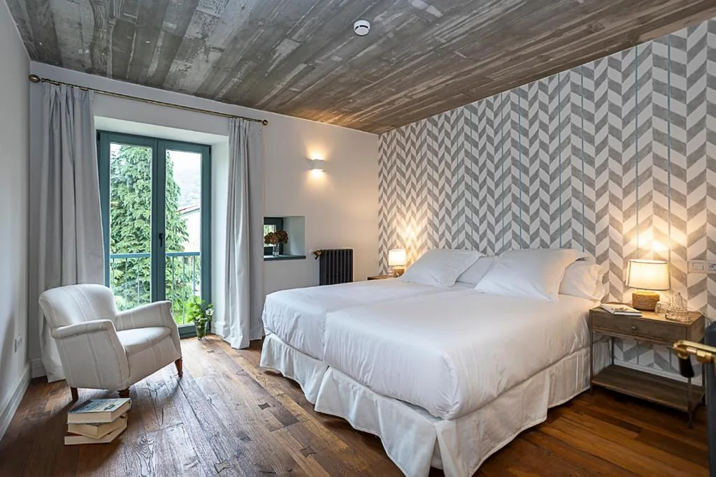 Habitación Doble con vistas - 2 camas — Hotel Casa Luca de Tena