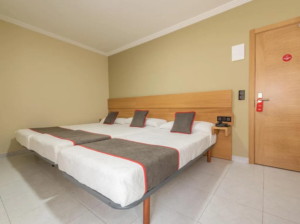 Triple Room — Hotel Casa Marín