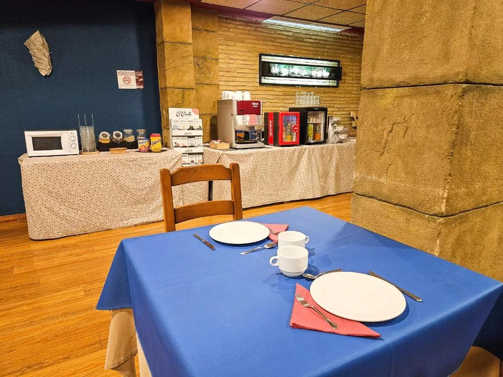 Habitación Familiar Estándar — Hotel Casa Morlans 3000