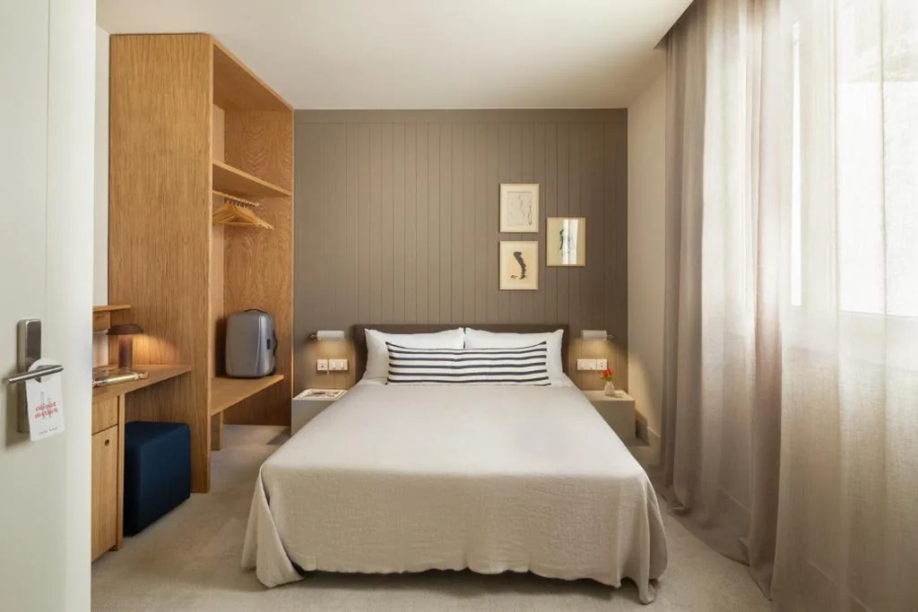 Camera doppia dal design particolare — Hotel Casa Teva Barcelona