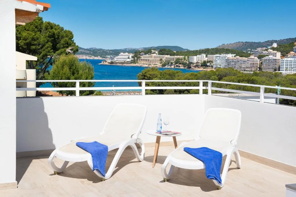 Junior Suite con terrazza e vista sul mare — Hotel Casablanca