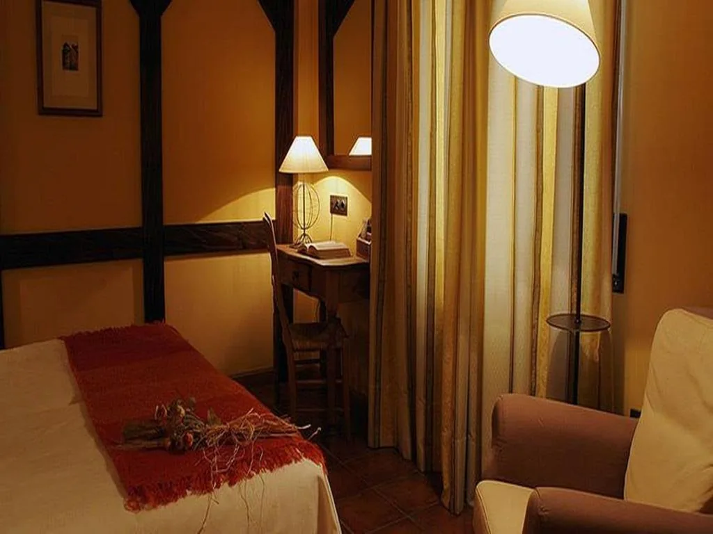 Camera doppia - 1 o 2 letti — Hotel Casbas