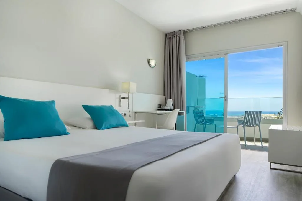 海の見えるダブルルーム（ベッド1台または2台） — Hotel Caserio