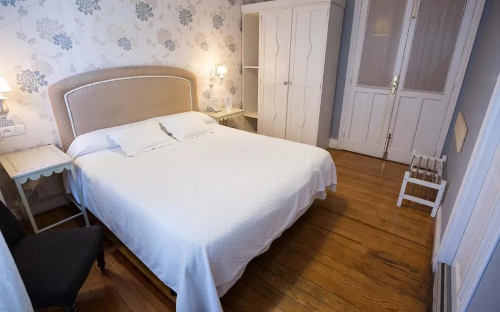 Habitación Doble — Hotel Casona del Sella