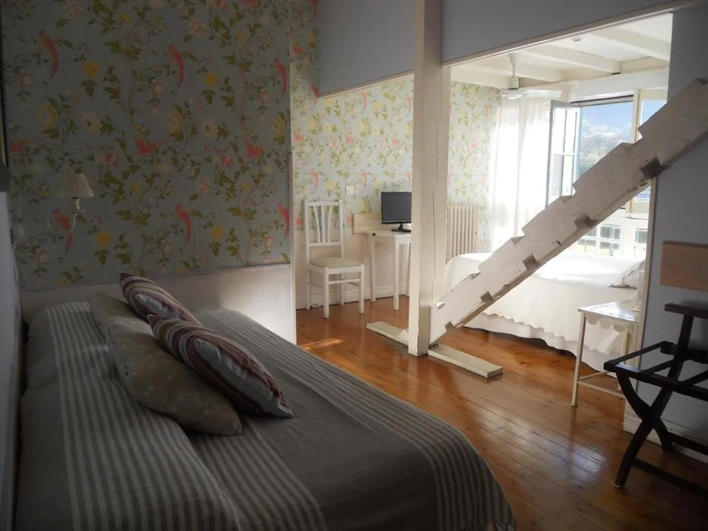 Habitación Triple — Hotel Casona del Sella