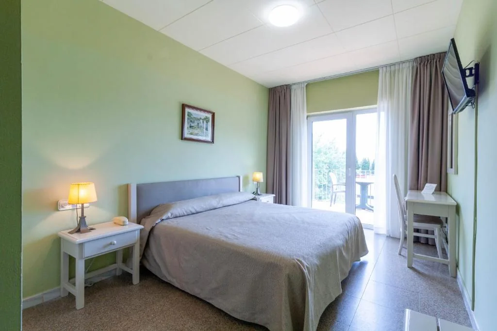Habitación Doble - 1 o 2 camas — Hotel Castell Blanc