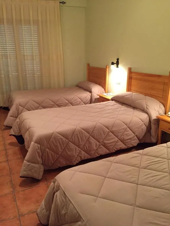 Habitación Triple — Hotel Castellote