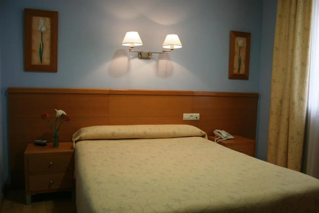 Habitación Doble - 1 o 2 camas — Hotel Castilla