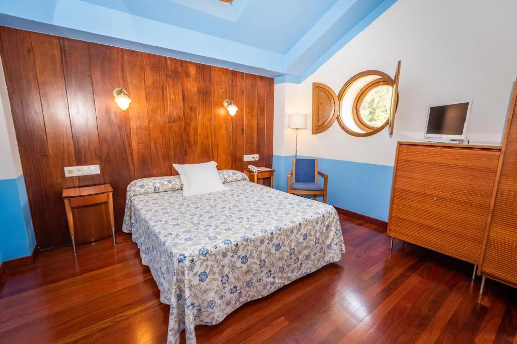 Quarto Duplo - 1 ou 2 camas — Hotel Castillo de Gauzón